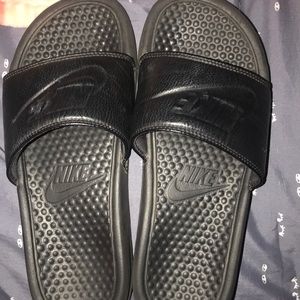 Nike all black slides